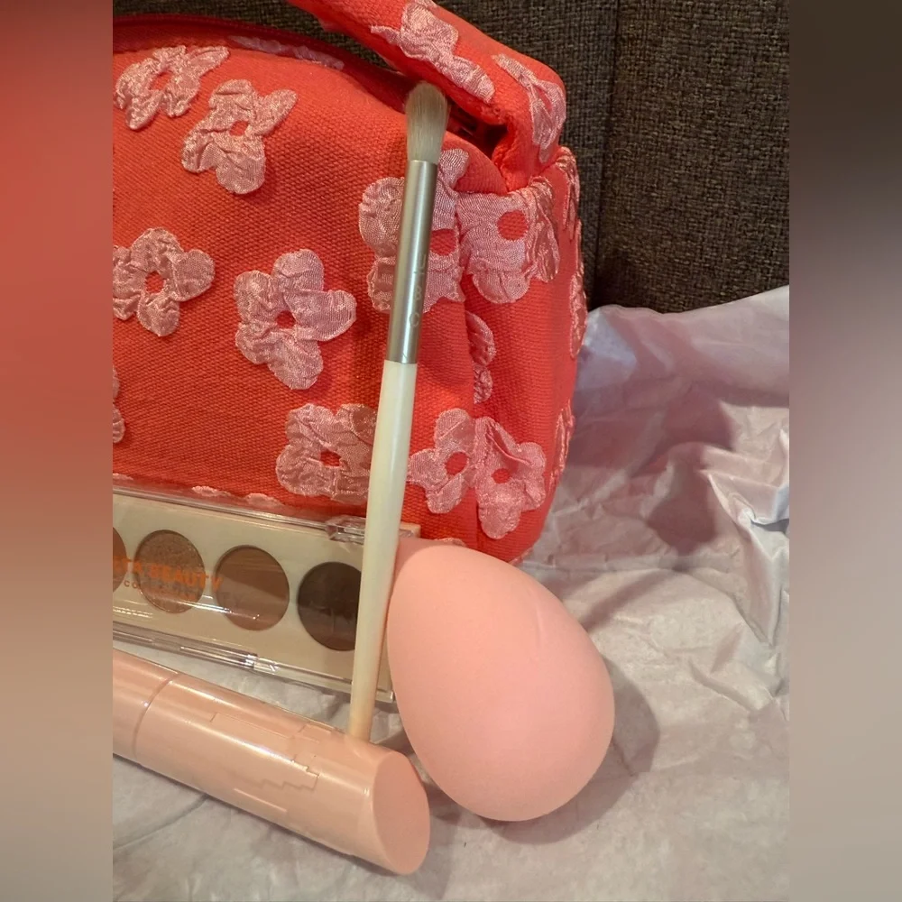 Ulta Makeup bag with makeup - Picture 5 of 12